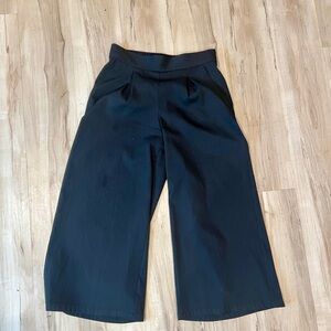 Max Studio Black Wide Leg Culotte Crop Pants Pleated Front - Size M